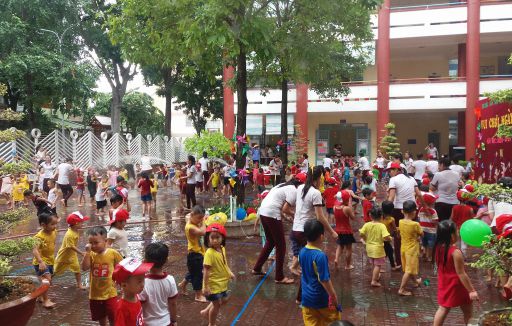 Bé vui chơi ngày hè năm học 2018 - 2019