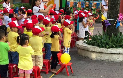 Bé vui chơi ngày hè năm học 2018 - 2019