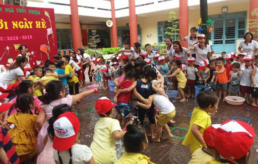 Bé vui chơi ngày hè năm học 2018 - 2019