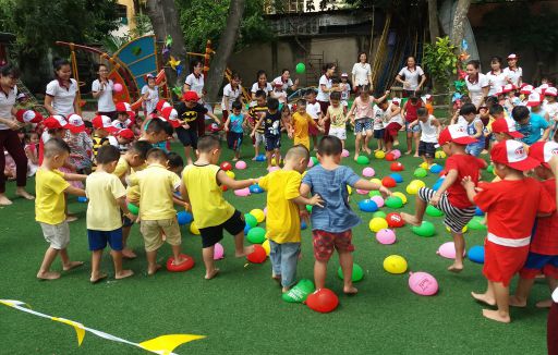Bé vui chơi ngày hè năm học 2018 - 2019